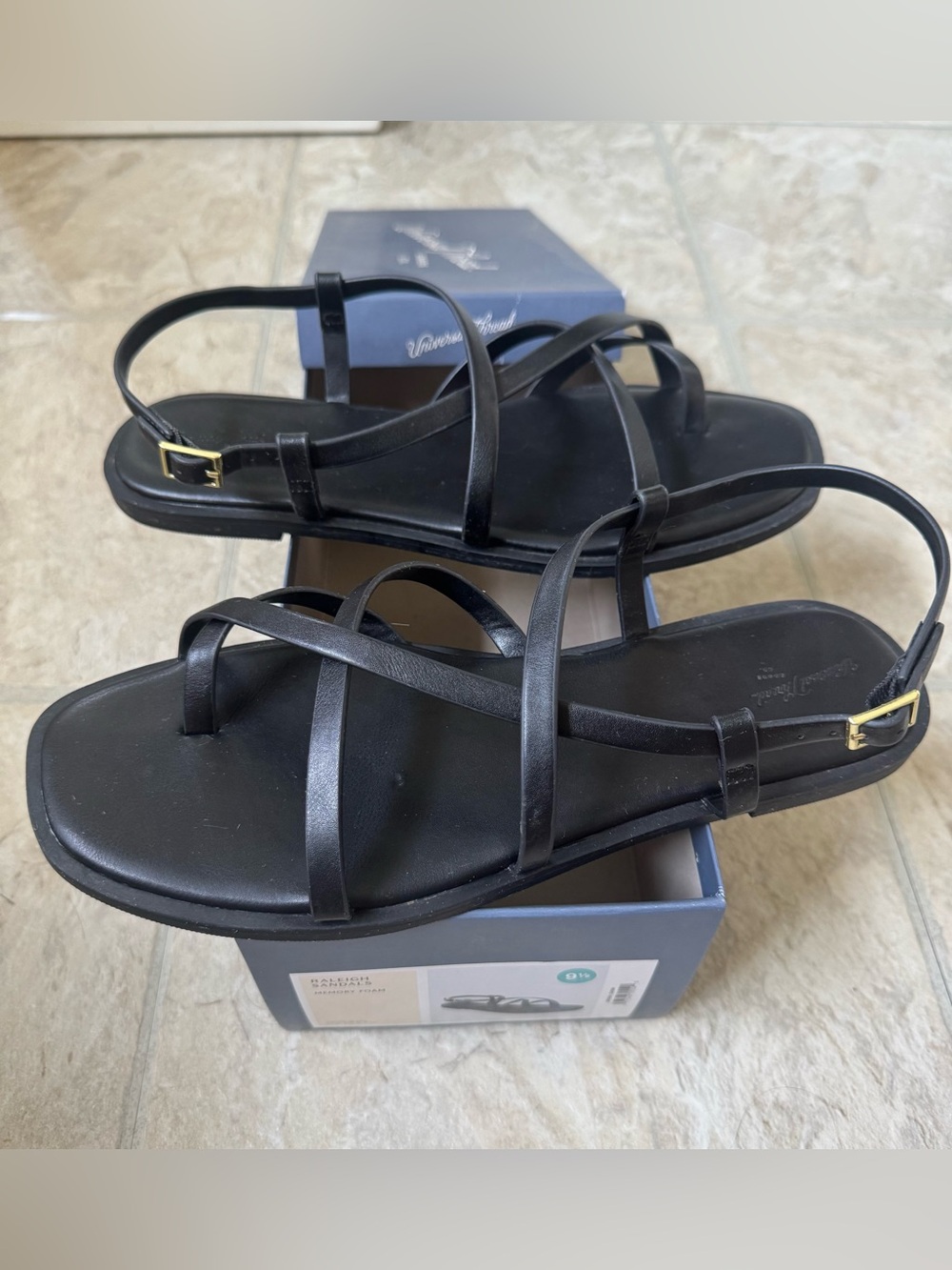 Universal Thread Black Strappy Gladiator Sandals - Picture 2 of 4